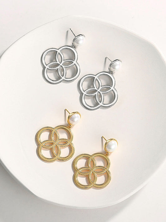 Shell Pearl Vintage Style Earrings - Refined Design with an Air of Elegance