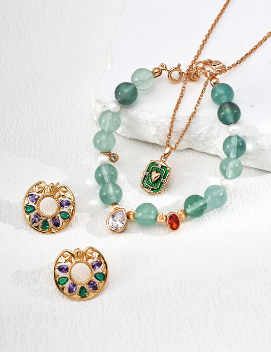 ヴィンテージ風 エナメル×ハートのスクエアプレートネックレス CZ