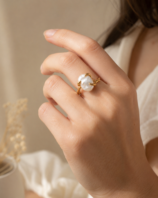 Sterling Silver 925 Freshwater Pearl Elegant Design Ring