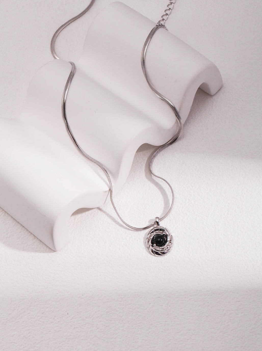 Natural Stone Fashion Necklace