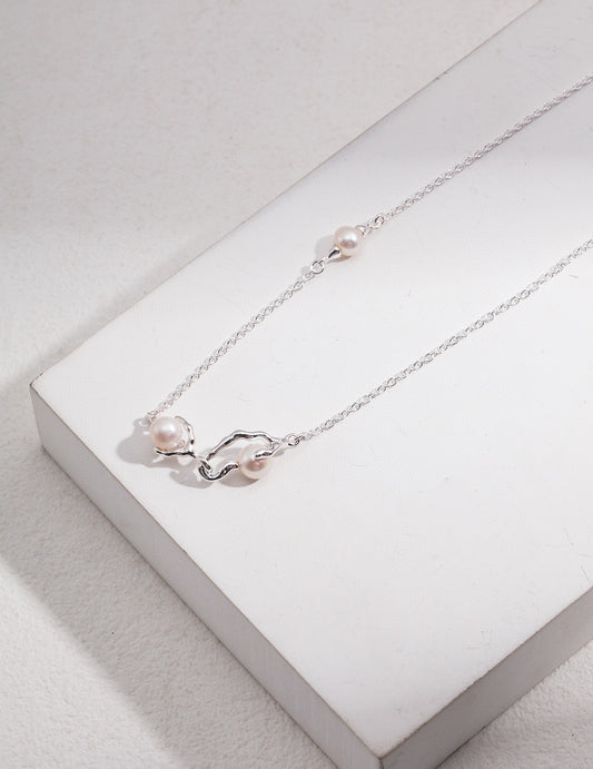 【S925】A necklace with a design shaped like a nest of life in a withered tree