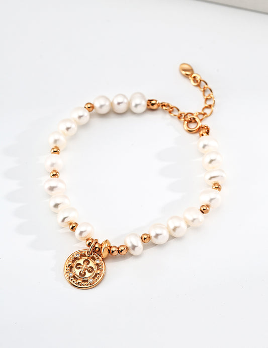 Freshwater Pearl, Zirconia, and Button Motif Bracelet: A Luminous Wish for Harmony and Good Fortune