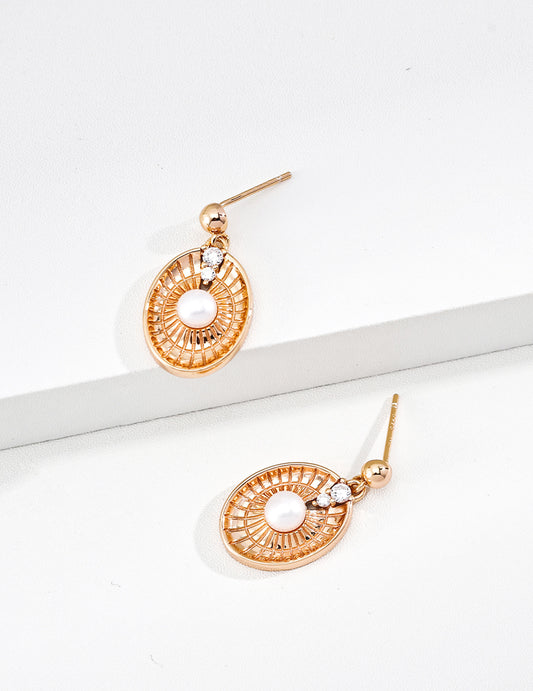 [Compass of Fortune] Freshwater Pearl and Zirconia Classic Earrings