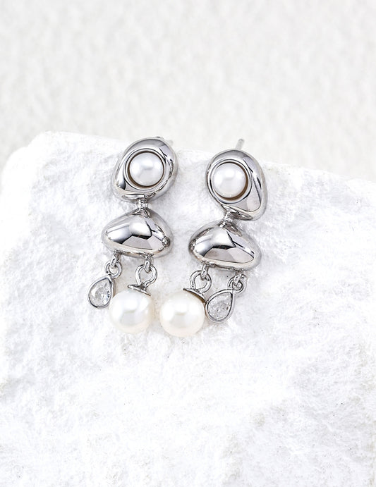[Dew of Gold] Freshwater Pearl and Zirconia Shimmering Romantic Drop Earrings