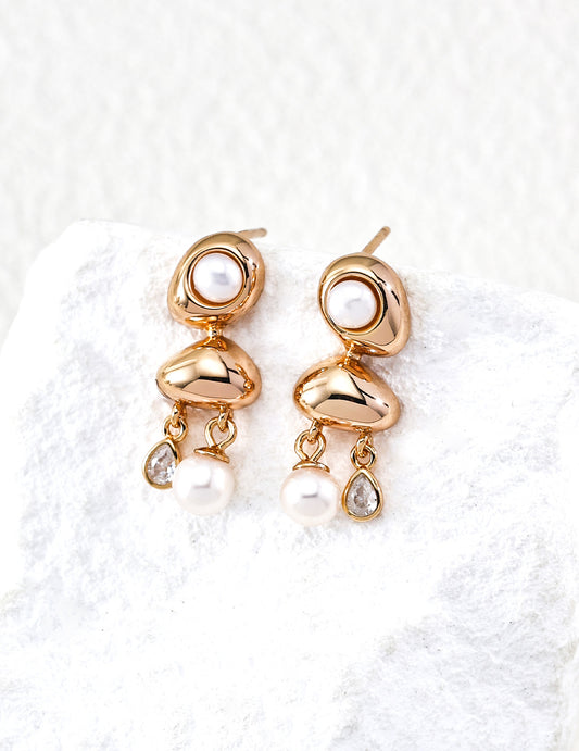 [Dew of Gold] Freshwater Pearl and Zirconia Shimmering Romantic Drop Earrings