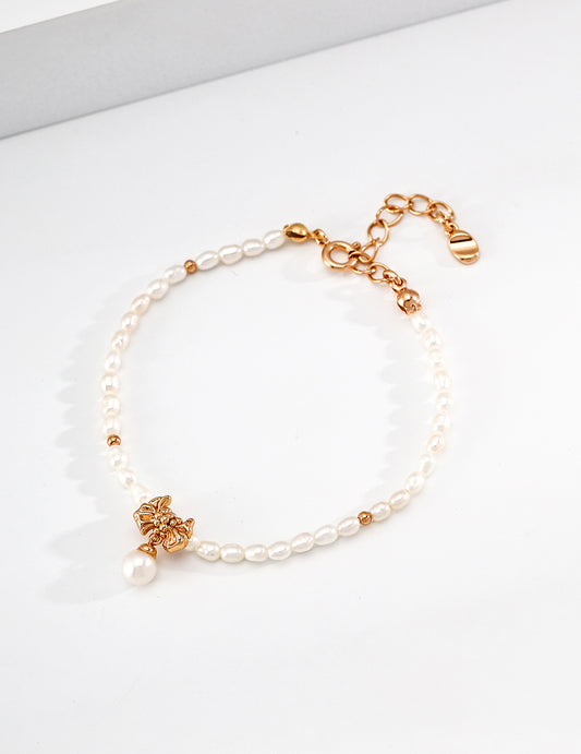 Freshwater Pearl Ribbon Motif Bracelet Zirconia Vintage Style