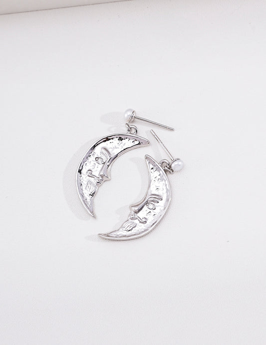 The Moon Goddess's Rest: Crescent Moon and Freshwater Pearl Relief Earrings