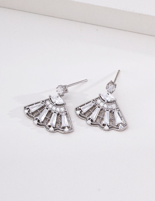 Zirconia Fan Motif Vintage Design Pierced Earrings E01495