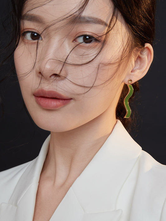 Enamel Nuance Green Pierced Earrings Retro Gloss Gold Plated