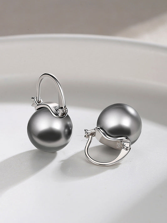 Shell Pearl Minimalist Pierced Earrings: Versatile for Any Occasion