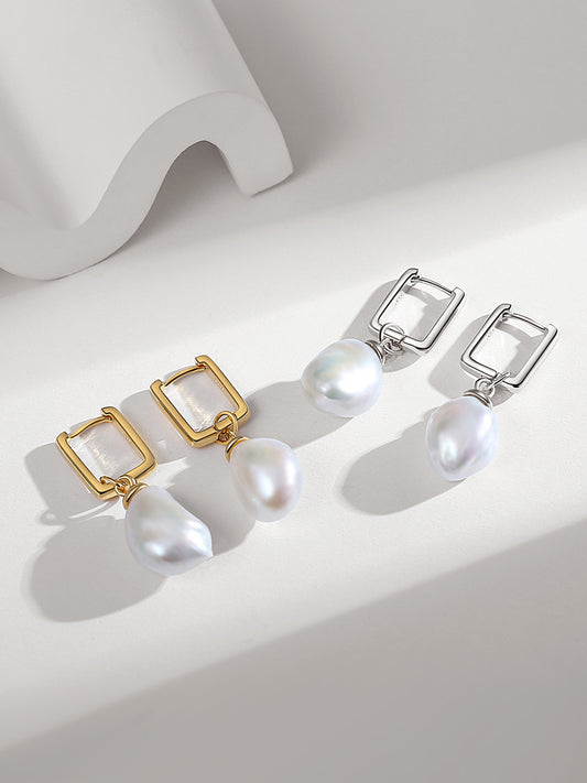 S925 金メッキ バロック風 淡水パールピアス 上品な佇まい