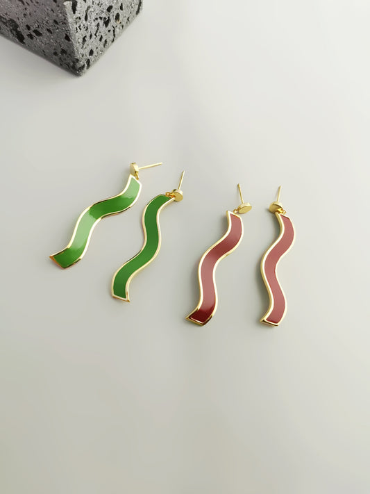 Enamel Nuance Green Pierced Earrings Retro Gloss Gold Plated