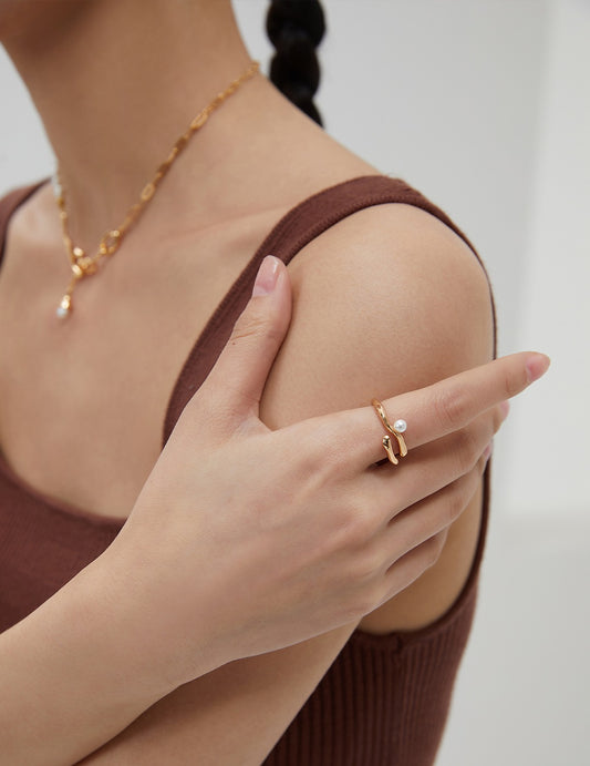 Silver 925 Freshwater Pearl Streamline Nuance Ring