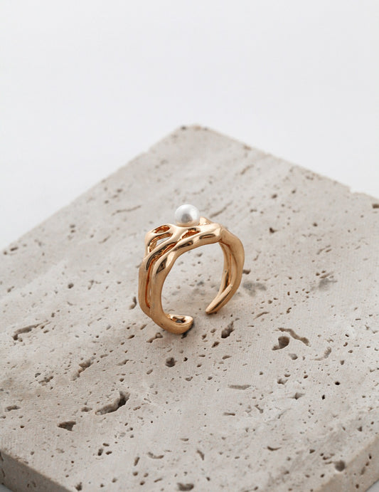 Sterling Silver 925 Freshwater Pearl Fluid Nuance Form Ring