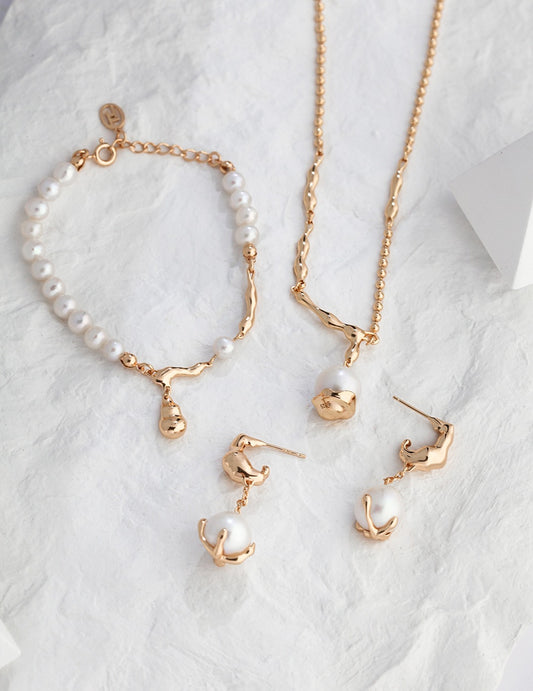 Silver 925 Freshwater Baroque Pearl Fluid Design Bracelet