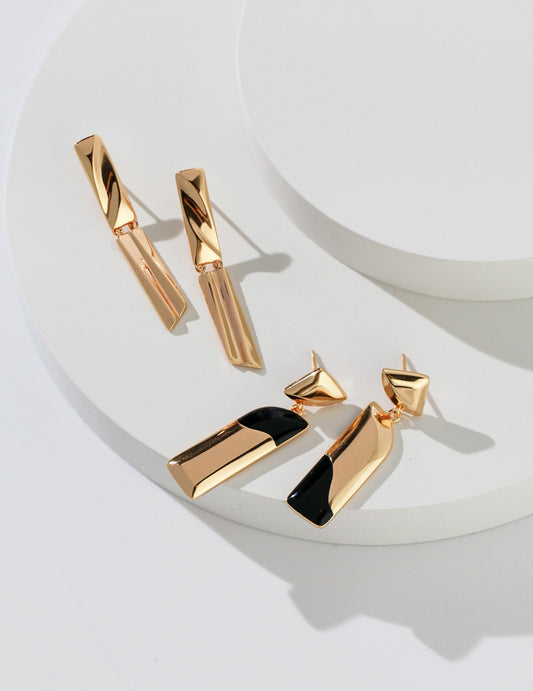 [S925] Modern Stud Earrings with Sculpture-Like Beauty and High-Polish Finish