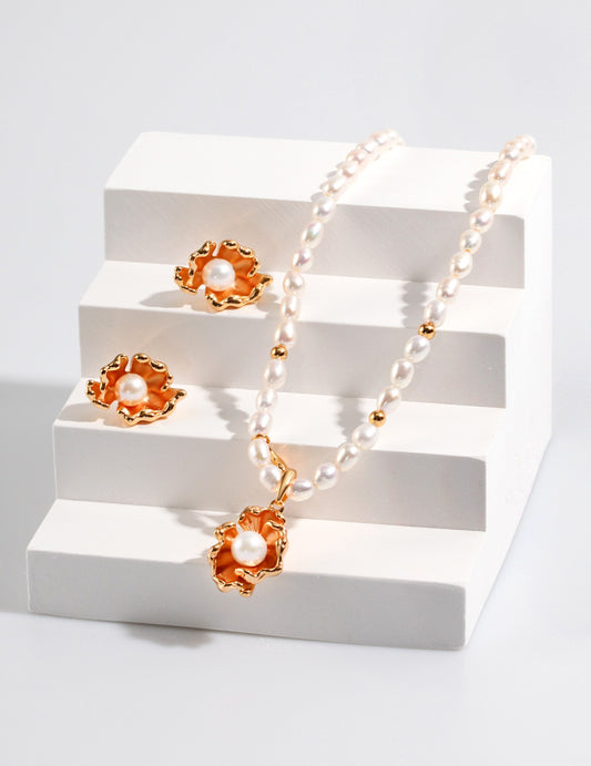 Sterling Silver 925 Freshwater Pearl Wave Necklace