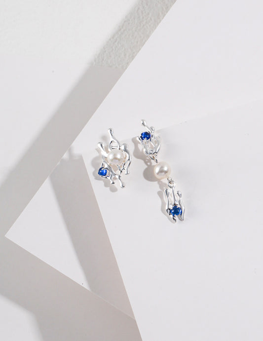 Silver 925 Freshwater Pearl x Cubic Zirconia Flower Motif Earrings