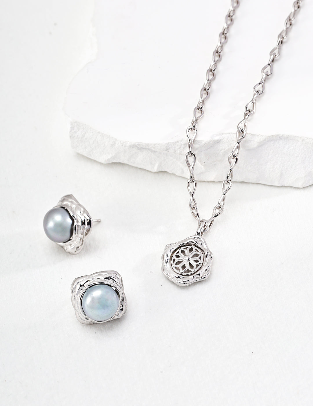 Sterling Silver 925 Vintage Style Pendant Top Minimalist Design