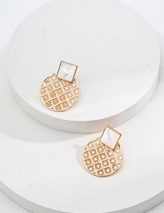 S925 Vintage Style Shell Stud Earrings Elegant