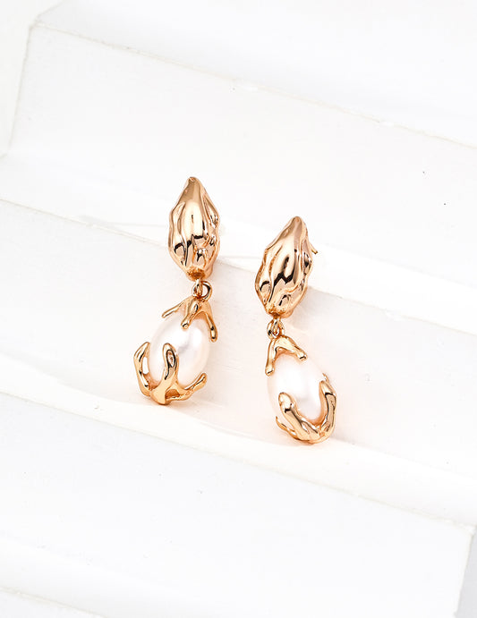 S925 Fluid Motif Freshwater Pearl Nuance Earrings Gold-Plated