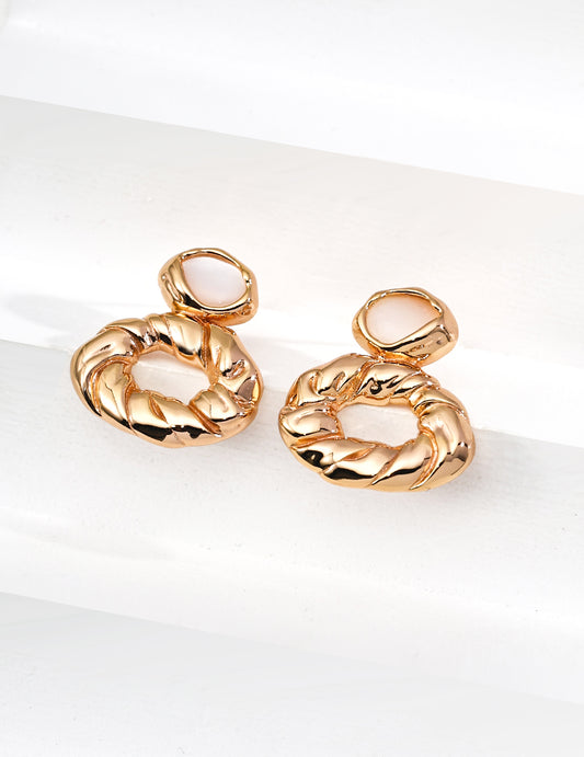 S925 Vintage-style Mother of Pearl Shell Earrings Retro Elegant