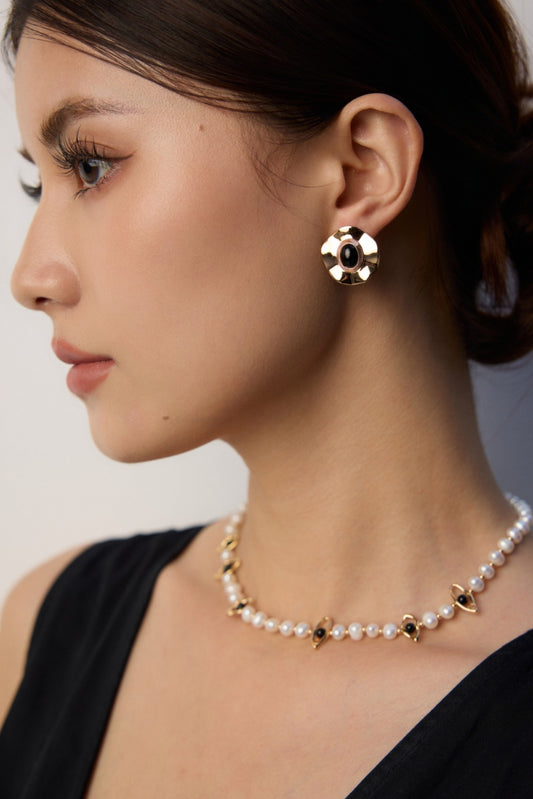 S925 Classical Shell Earrings - Elegant Shimmer of Courtly Style
