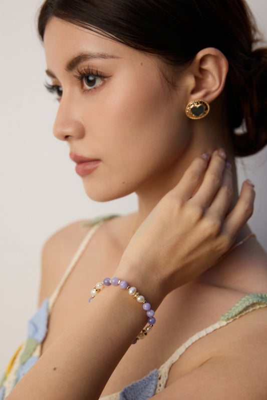 S925 Mother-of-Pearl Heart Motif Elegant Earrings