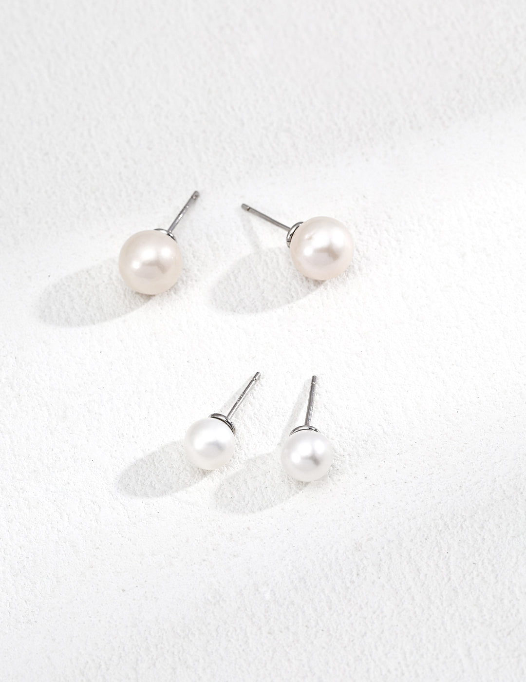 10mm 大粒淡水パール 上品 ラウンドピアス 全2色