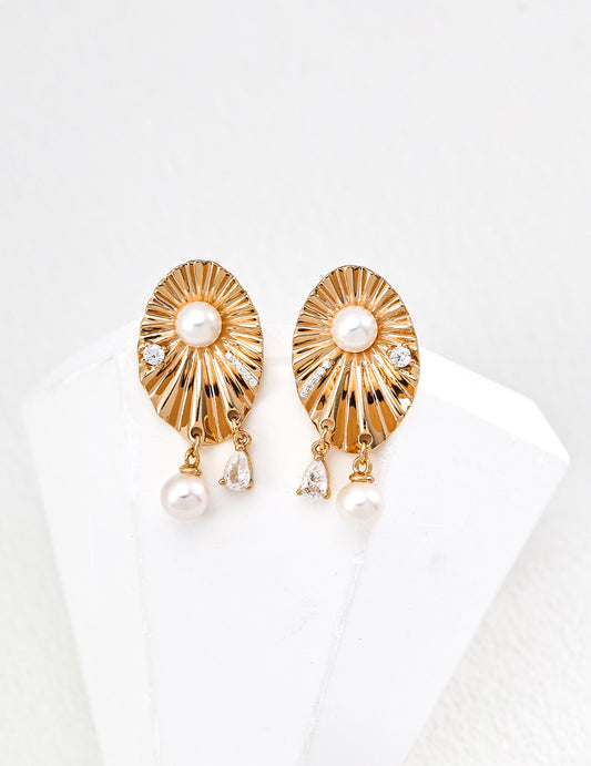 S925 Freshwater Pearl x Zirconia Vintage Fireworks Motif Sparkling Earrings