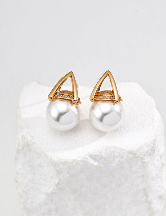 Geometric Modern Zirconia and Shell Pearl Earrings: Sophisticated and Luxurious