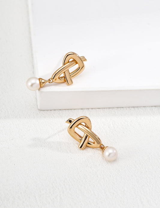 S925 Sterling Silver Freshwater Pearl Simple Elegant Earrings