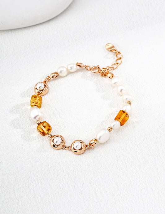 S925 Amber and Freshwater Pearl Bracelet, Gold-Plated Finish