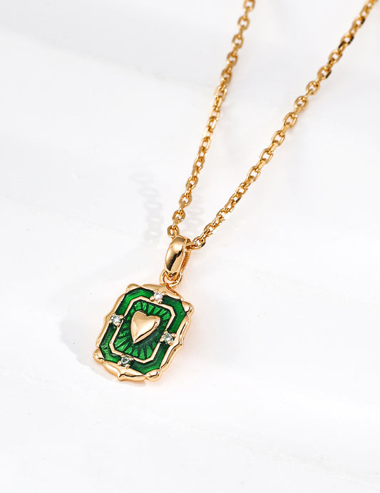 ヴィンテージ風 エナメル×ハートのスクエアプレートネックレス CZ