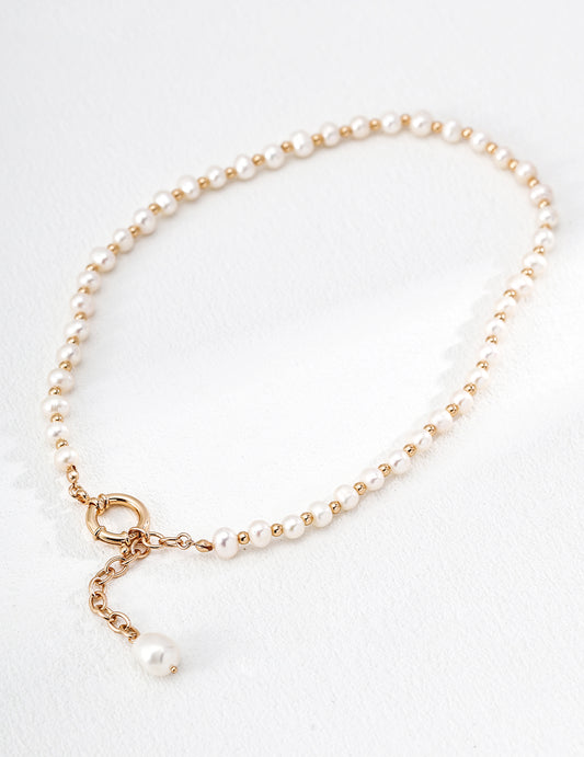 Freshwater Pearl × Silver Irregular Motif Necklace: Strength and Gentleness